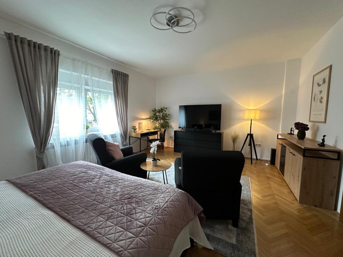 Villa Maksimirhouse *