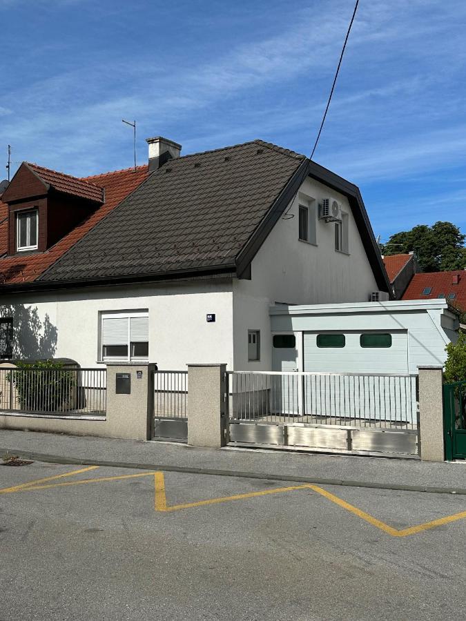 Maksimirhouse * Zagreb
